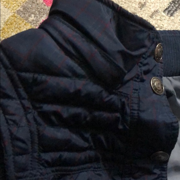 Vest - Picture 2 of 3